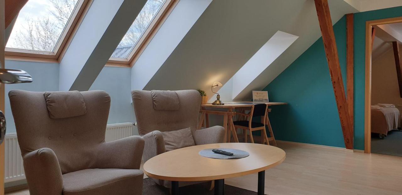 Kuelalistemaja Kukruse Residents Hotel Kohtla-Järve Kültér fotó