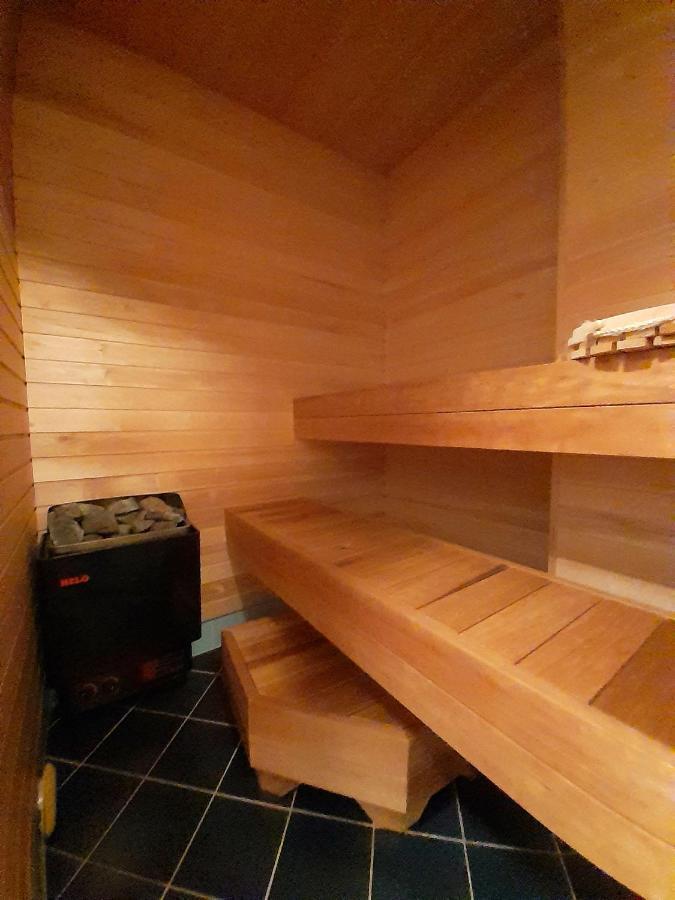Kuelalistemaja Kukruse Residents Hotel Kohtla-Järve Kültér fotó