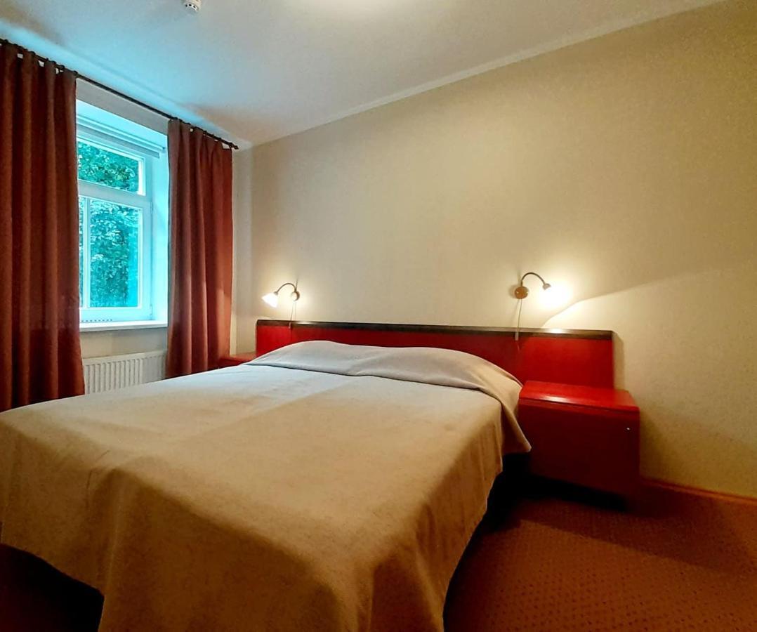 Kuelalistemaja Kukruse Residents Hotel Kohtla-Järve Kültér fotó